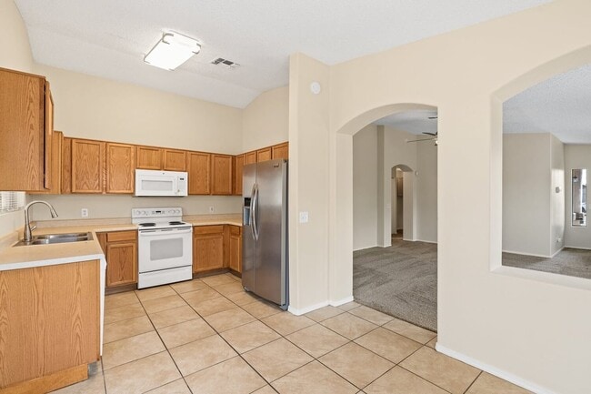 Building Photo - 6098 S Place Du Lis