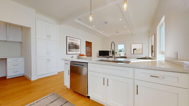 Building Photo - 5133 1/2 W 21st St