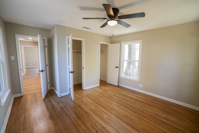 Building Photo - 5008 Penrose Ave