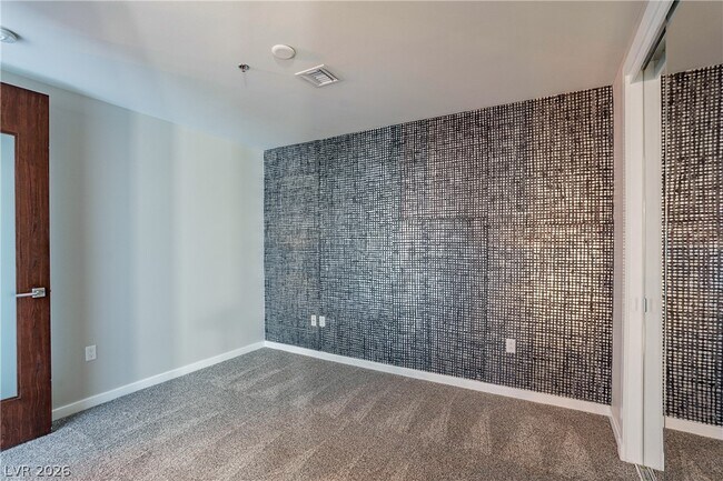 Building Photo - 4471 Dean Martin Dr