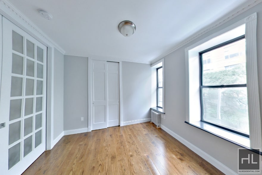 Building Photo - E 100TH ST.