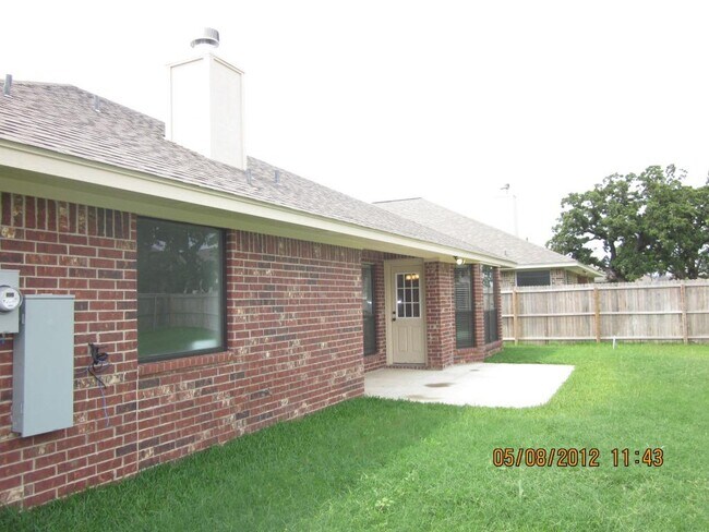 Building Photo - 1109 Pamplin Ct