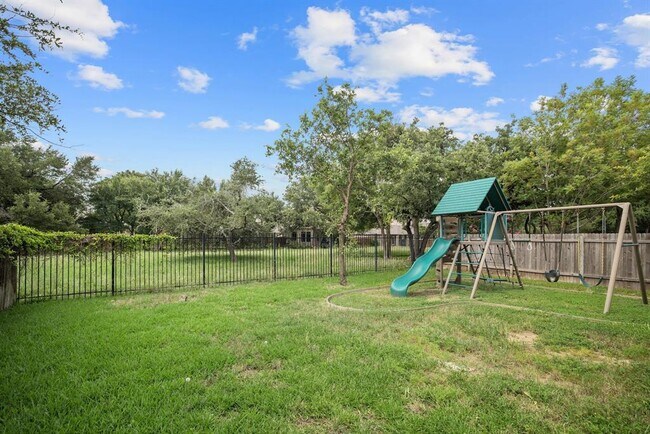 Building Photo - 3800 Juniper Hills St