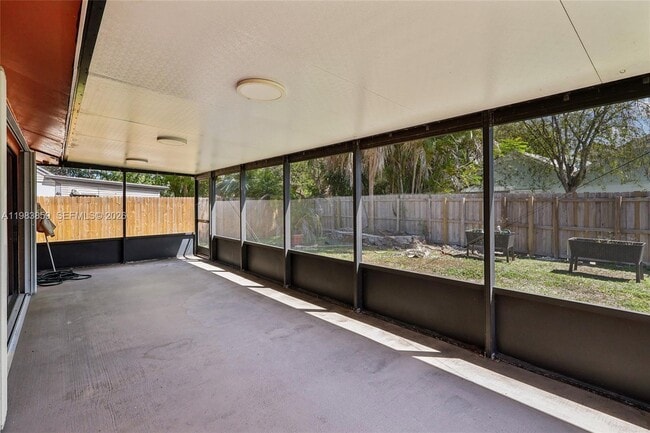 Building Photo - 1315 Egret Rd