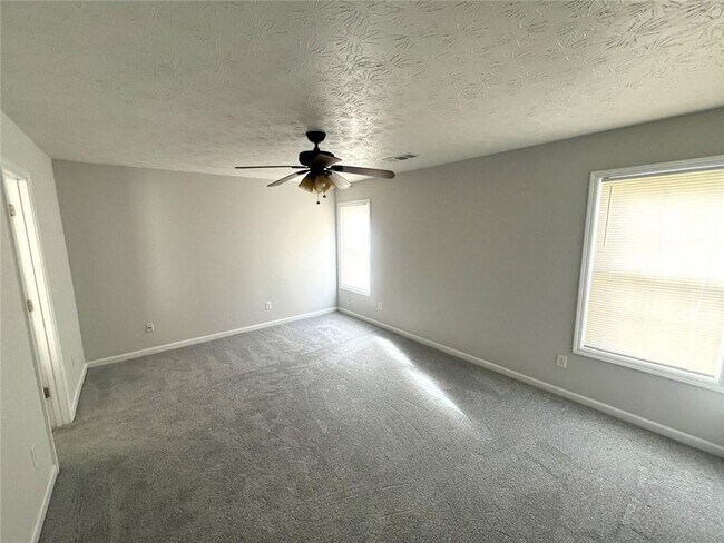 Building Photo - 991 Wicker Pine Dr NE