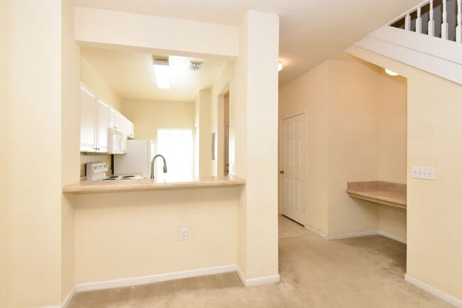 Building Photo - Spacious 2BR/2.5BA Condo in Gated Community w/ Resort-Style Amenities!