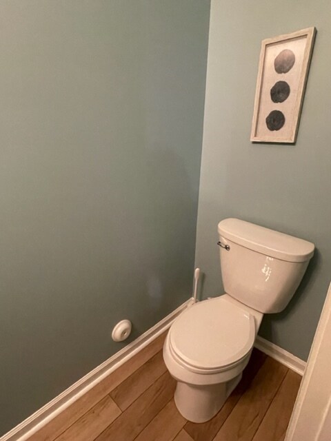 Half bathroom - 709 Elton Ave