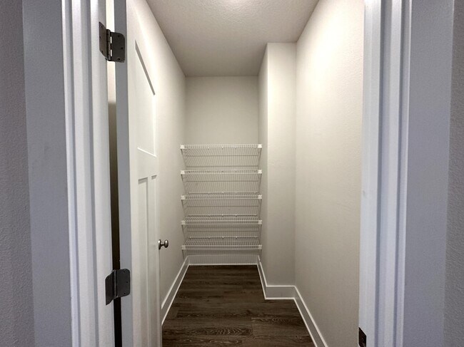 Building Photo - 1105 Shoal River Dr