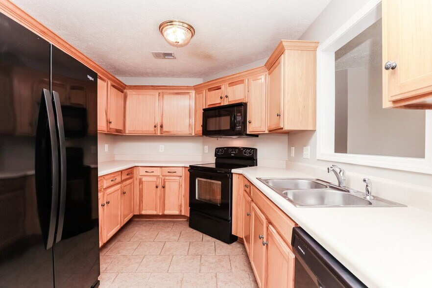 Building Photo - 7014 Westfork Dr