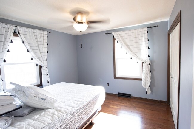 Building Photo - Cozy Spacious Home 4bd/3ba w garage