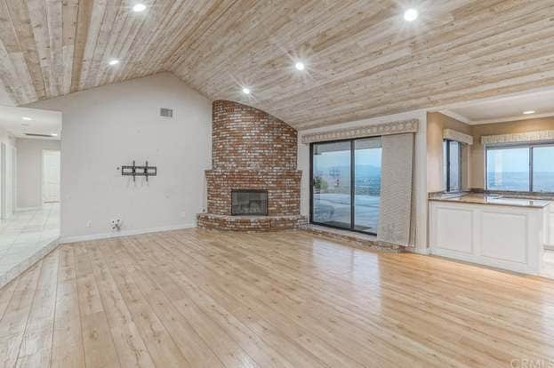 Building Photo - 7380 Live Oak Dr