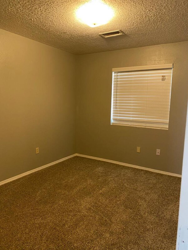 Building Photo - 3908 Suntrail Rd NW