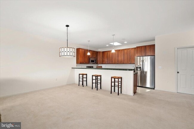 Building Photo - 38259 Lake Dr