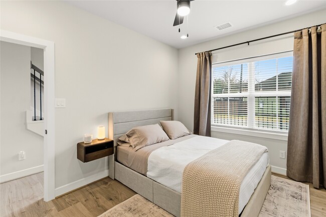 Building Photo - 4905 Avenue J