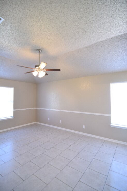 Building Photo - 3403 Granite Dr