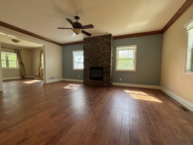 Building Photo - 116 Marco Polo Dr