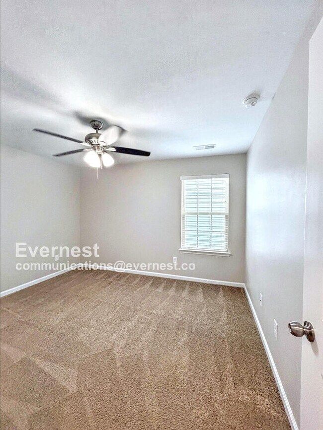 Building Photo - 140 W Morehouse Ave
