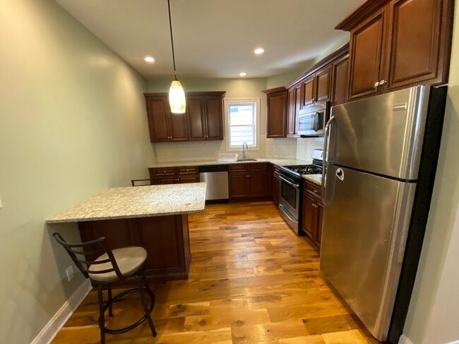 Building Photo - 63 Mechanic St