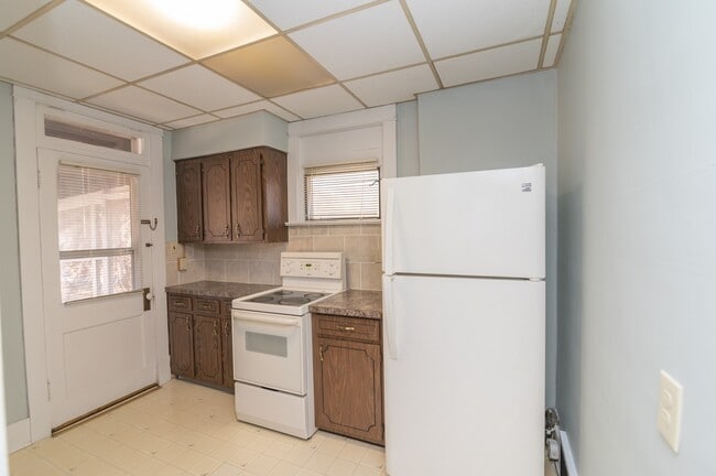 Building Photo - 306 Brooks St