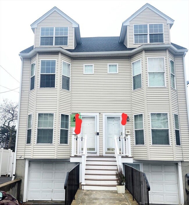 Primary Photo - 74 Woodlawn St