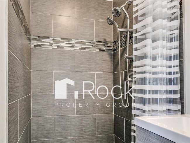 Building Photo - Remodeled 3 Bedroom Bungalow in OKC's Plaza District *Half Off 1st Month's Rent*