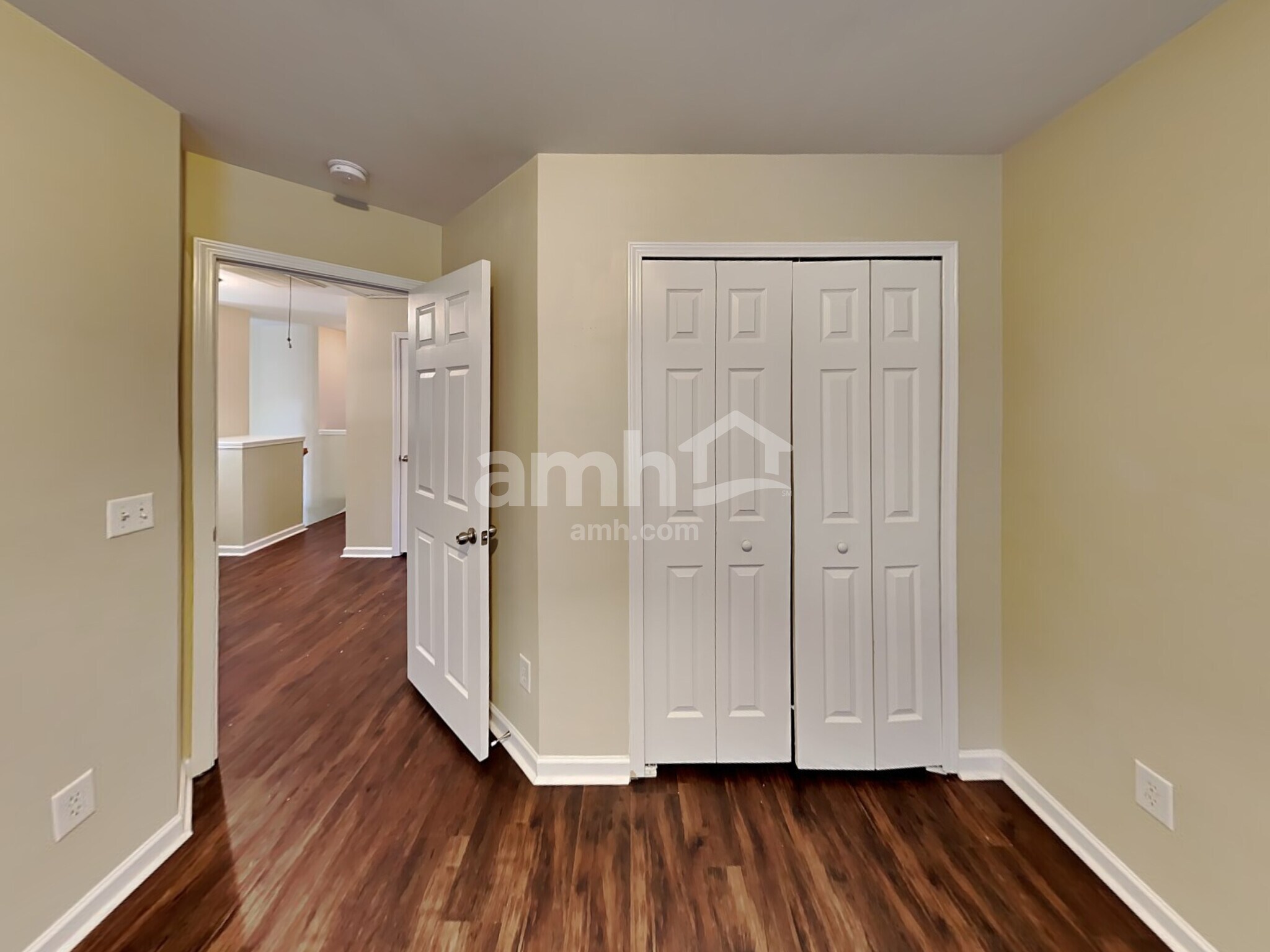 Building Photo - 544 Knothole Ln