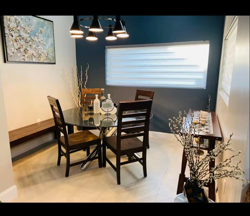 Building Photo - 304 Granada Dr