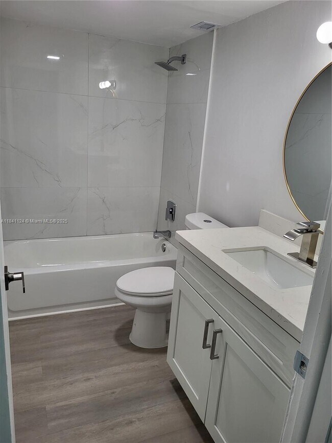 Building Photo - 9125 SW 77th Ave
