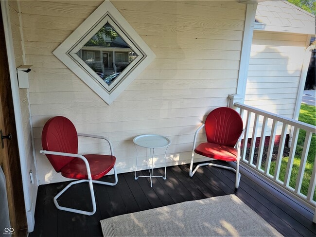 Building Photo - 131 1st Ave NW