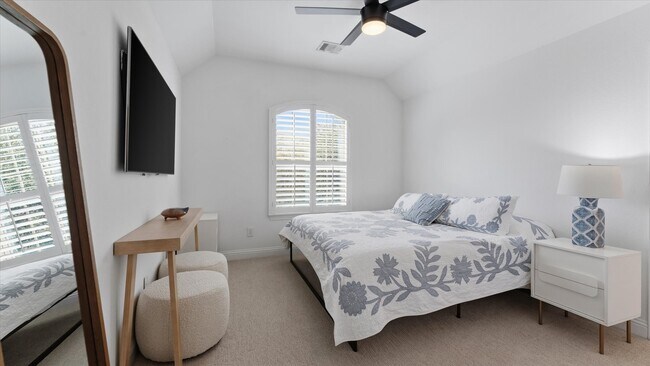 Building Photo - 14 Whispering Thicket Pl