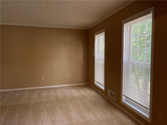 Building Photo - 1397 Brookcliff Dr