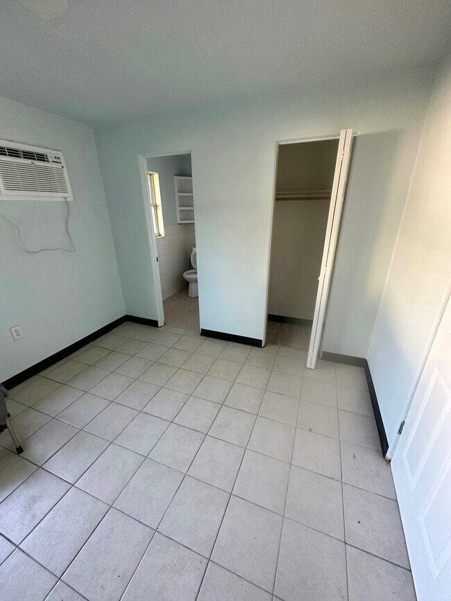 Building Photo - 10464 106th Ave N