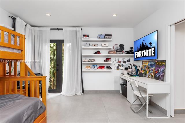 Building Photo - 63 SW 31st Rd