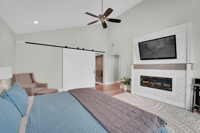 Building Photo - 600 Xanadu Pl