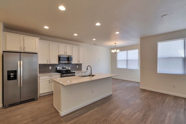 Building Photo - 9679 Albion Ln