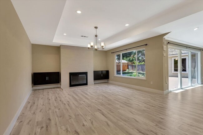 Building Photo - Wow! What a Great Home! SHORT TERM LEASE T...
