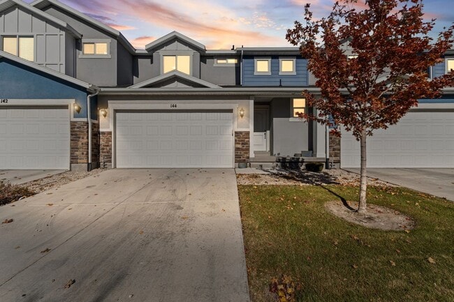 Primary Photo - Upgraded 4-Bed Townhome with Finished Base...