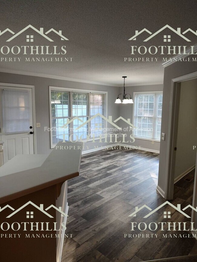 Building Photo - 3514 Hopewell Rd