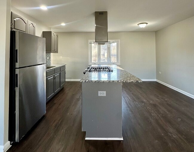 Building Photo - 344 Hickory Ave