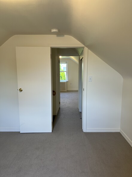 All New Carpets - 2457 4th Ave