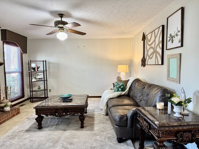 Building Photo - 617 Lufkin Cir