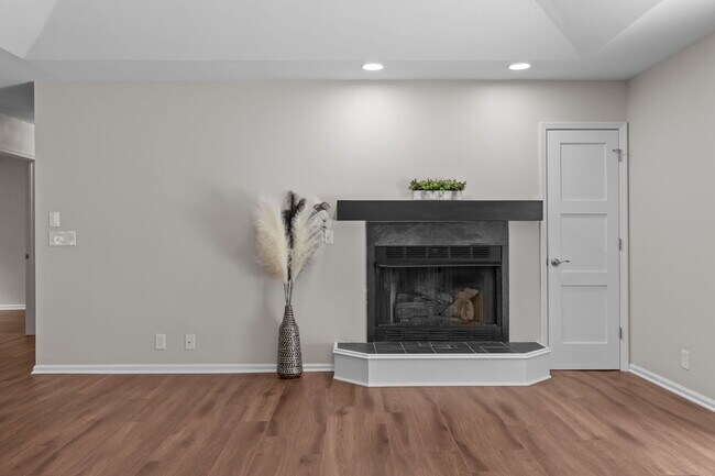 Building Photo - 3303 Marsh View Dr