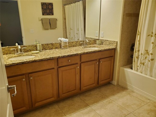 Building Photo - 8965 Cat Palm Rd