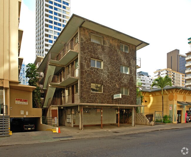 Building Photo - 2428 Koa Avenue