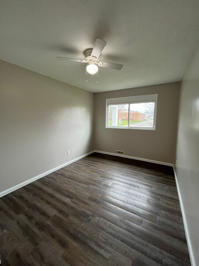 Building Photo - Spacious 3-Bedroom Ranch with 2-Car Garage & Oversized Fenced Backyard