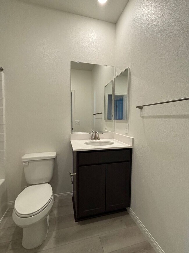 Building Photo - Modern Inspirada Living – 4 Bed Home with Loft & Downstairs Suite