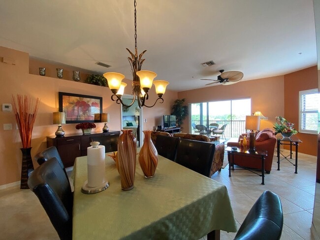 Building Photo - 230 Vintage Cir