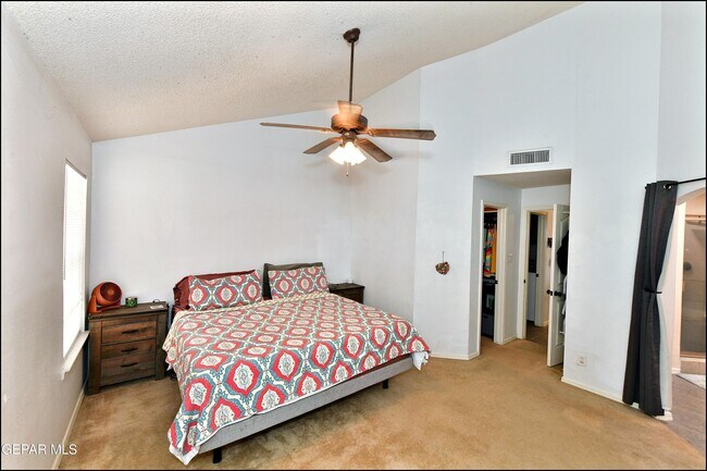 Building Photo - 10937 Northview Dr