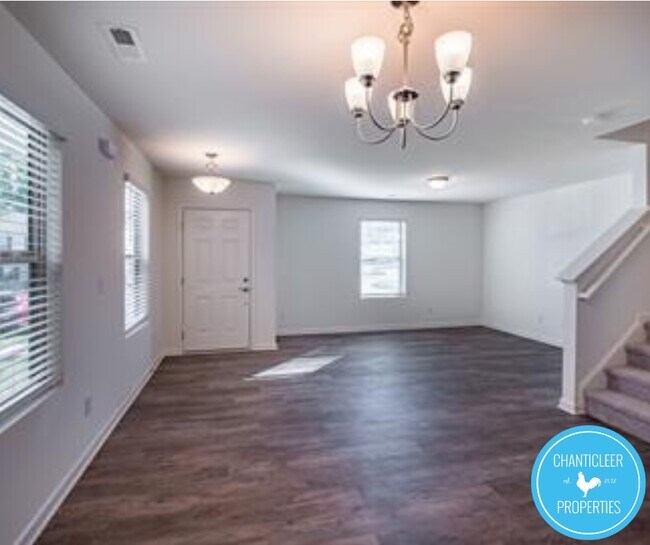 Building Photo - 10 Rochambeau Ct