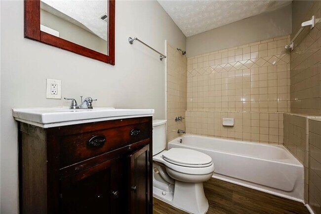 Building Photo - 2207 Boulder Springs Dr